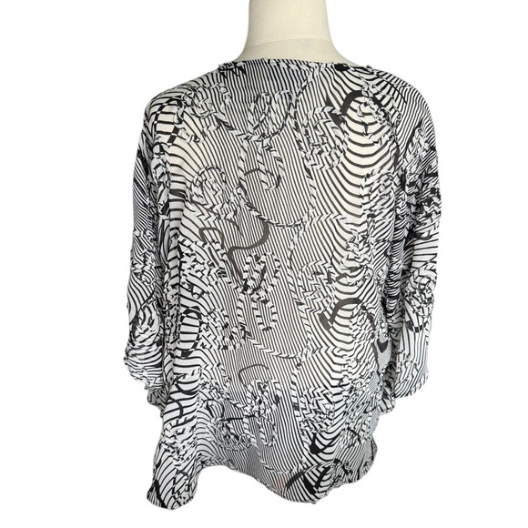 Maggie Barnes Plus 2X Black White Artsy Rose Print Blouse Flowy Sheer Top - Picture 4 of 8